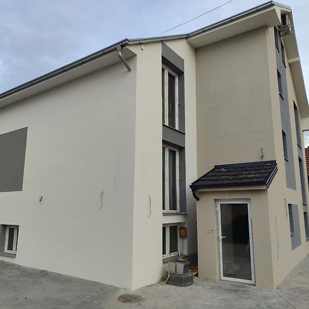 Apartmani Hub Ni Extérieur photo